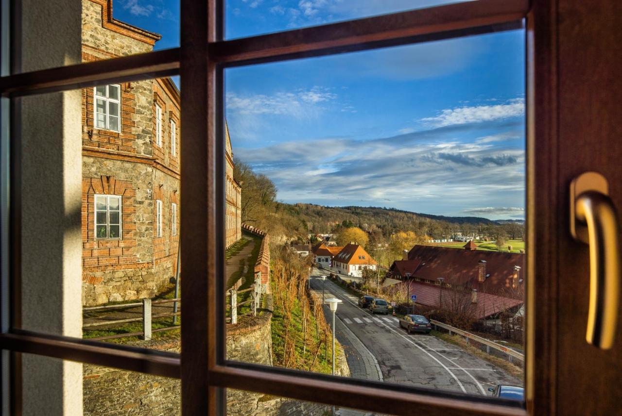 Záviš Z Falkenštejna Hotel