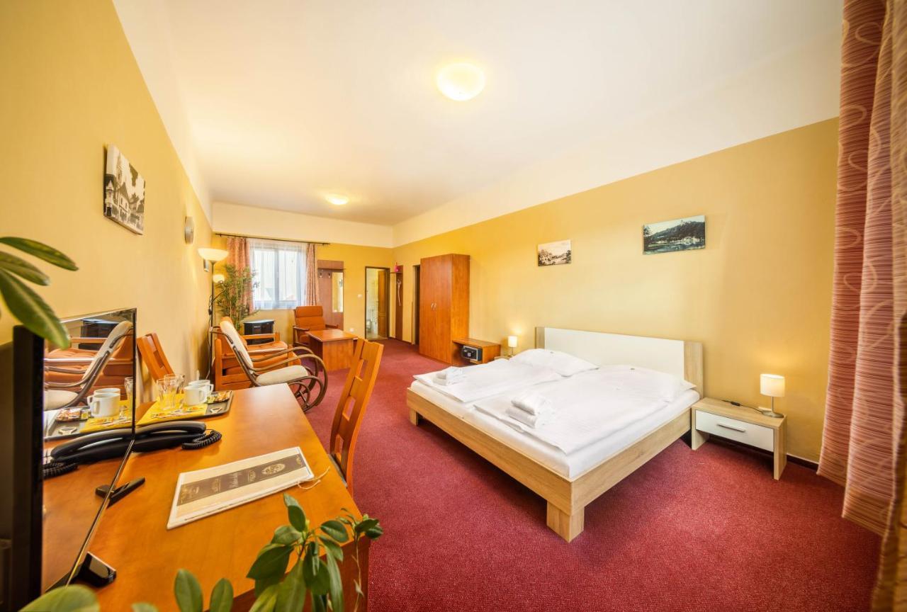 Záviš Z Falkenštejna Hotel 4*
